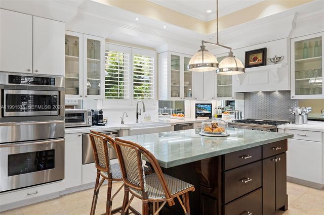 6900 Altamira St, Coral Gables, FL 33146