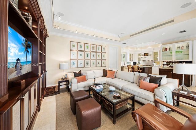 6900 Altamira St, Coral Gables, FL 33146