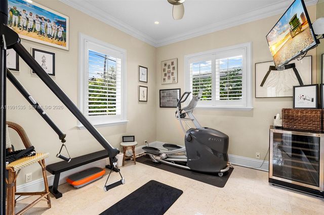 6900 Altamira St, Coral Gables, FL 33146
