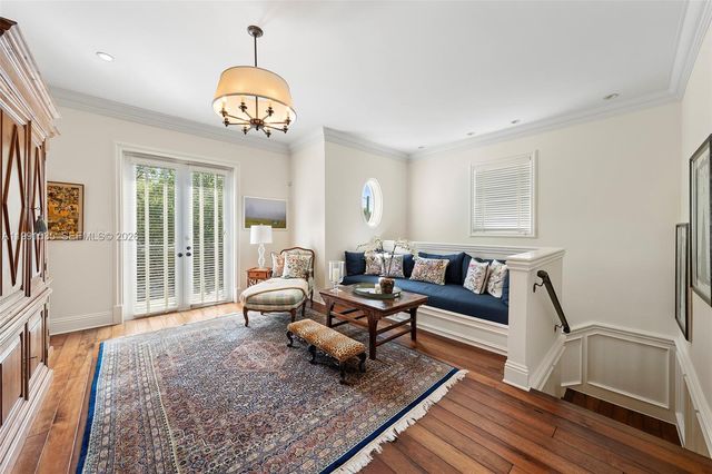 6900 Altamira St, Coral Gables, FL 33146
