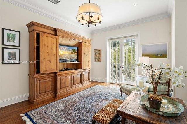 6900 Altamira St, Coral Gables, FL 33146