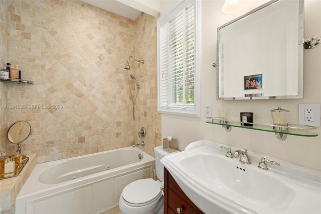 6900 Altamira St, Coral Gables, FL 33146