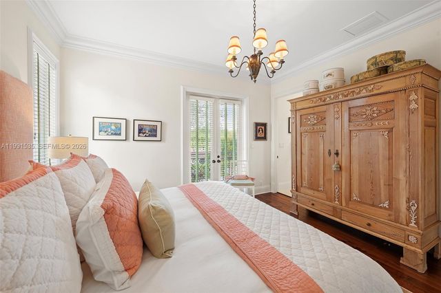 6900 Altamira St, Coral Gables, FL 33146
