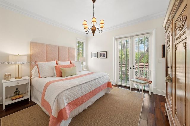 6900 Altamira St, Coral Gables, FL 33146