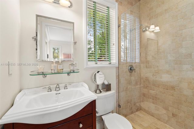 6900 Altamira St, Coral Gables, FL 33146