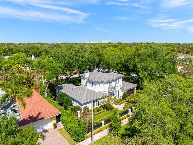 6900 Altamira St, Coral Gables, FL 33146