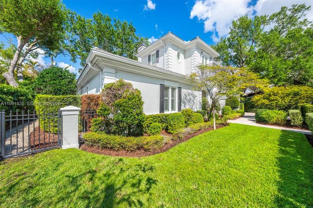 6900 Altamira St, Coral Gables, FL 33146