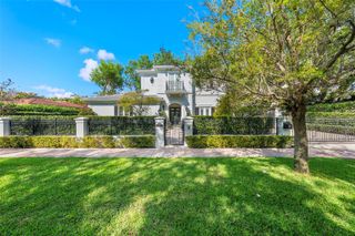 6900 Altamira St, Coral Gables, FL 33146