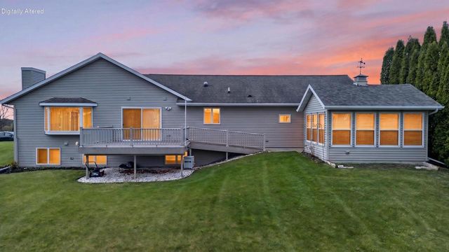 408 Michigan AVENUE, Oostburg, WI 53070