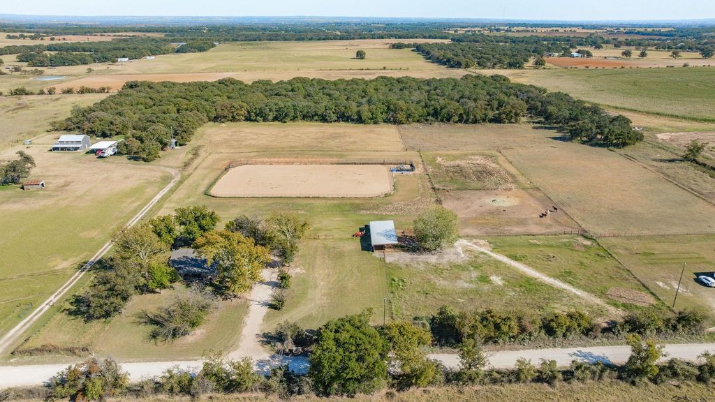 551 County Road 416, Comanche, TX 76442