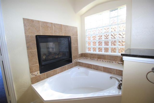 2719 Explorador, Grand Prairie, TX 75054