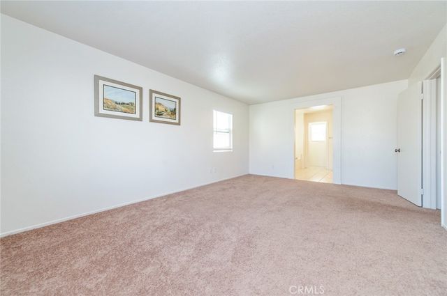 15083 Linking Ln, Victorville, CA 92394
