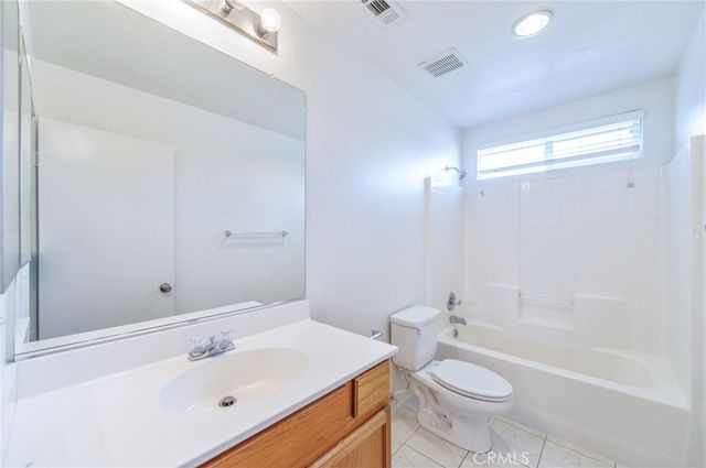 15083 Linking Ln, Victorville, CA 92394