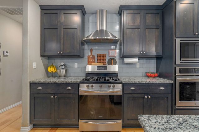 1309 S Appomattox Avenue, Republic, MO 65738