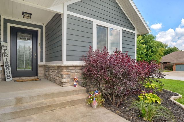 1309 S Appomattox Avenue, Republic, MO 65738