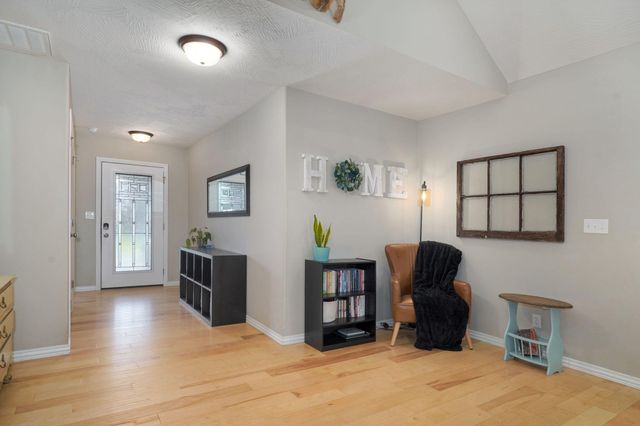 1309 S Appomattox Avenue, Republic, MO 65738