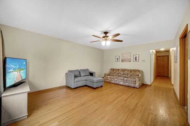 1325 Lake Avenue, Whiting, IN 46394