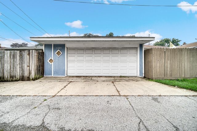 1325 Lake Avenue, Whiting, IN 46394