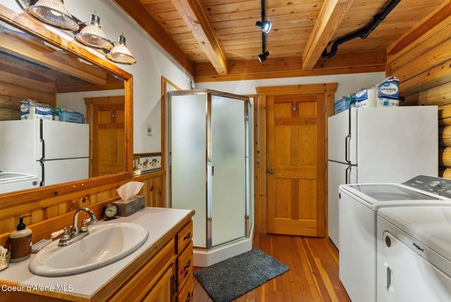 70 Hawkins Road, Sagle, ID 83860
