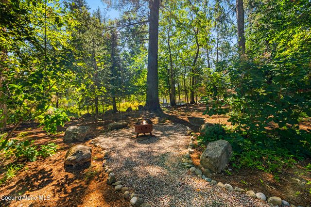70 Hawkins Road, Sagle, ID 83860