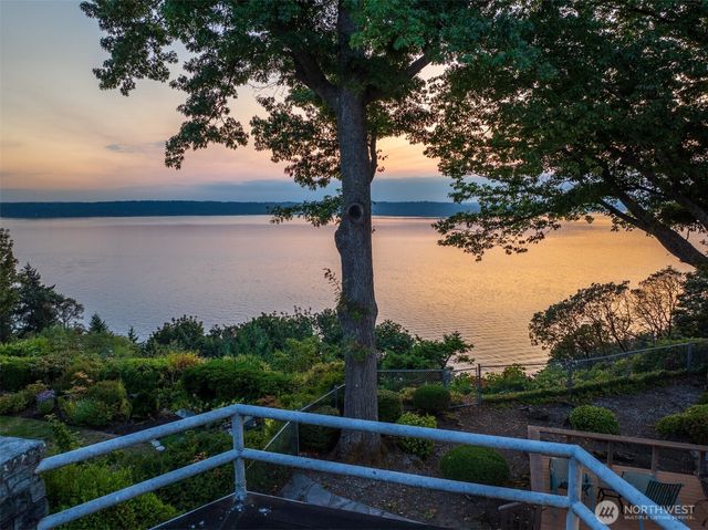 10445 Marine View Drive SW, Seattle, WA 98146