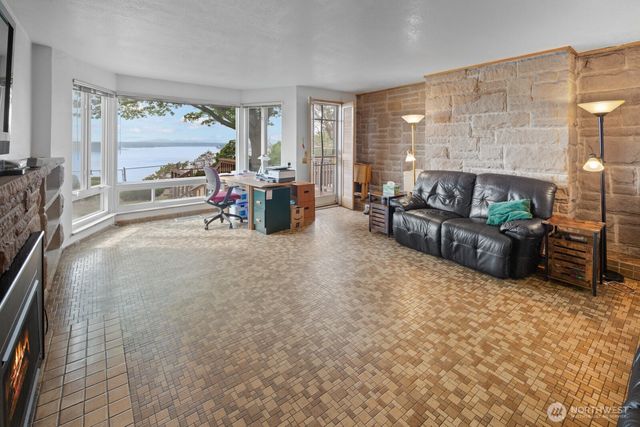 10445 Marine View Drive SW, Seattle, WA 98146