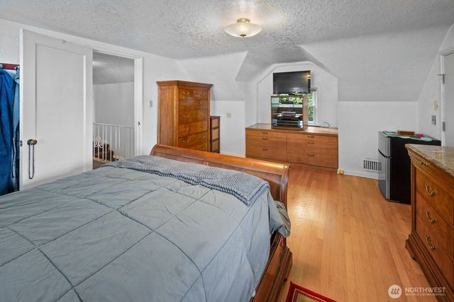 10445 Marine View Drive SW, Seattle, WA 98146