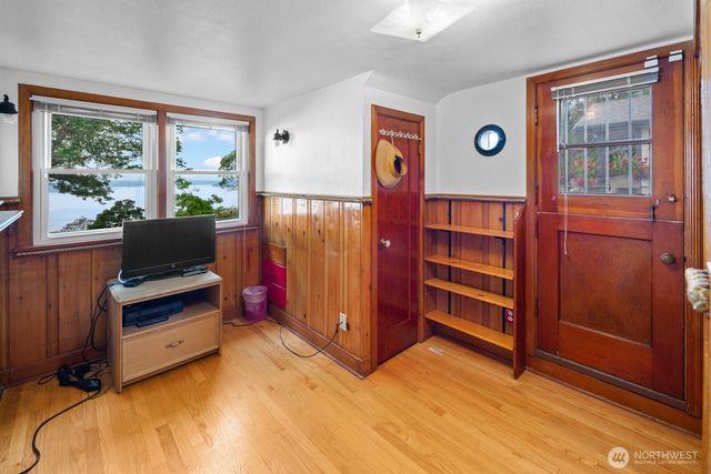 10445 Marine View Drive SW, Seattle, WA 98146