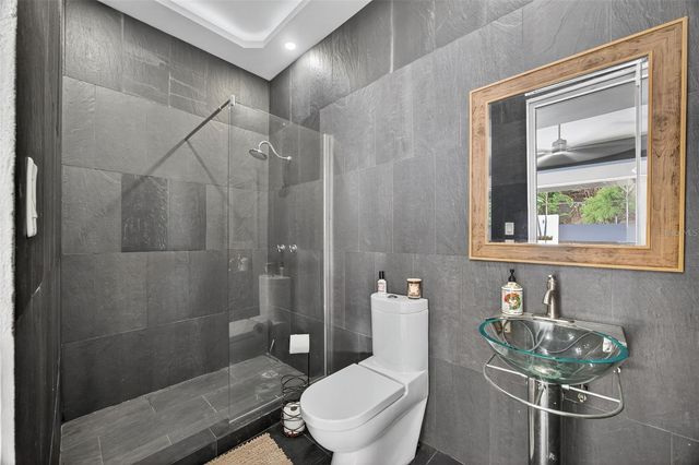 A9 SERRANIA, Guaynabo, PR 00966