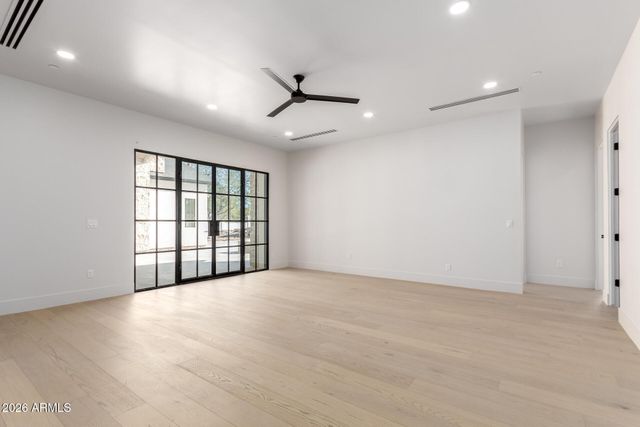 7053 E DREYFUS Avenue, Scottsdale, AZ 85254