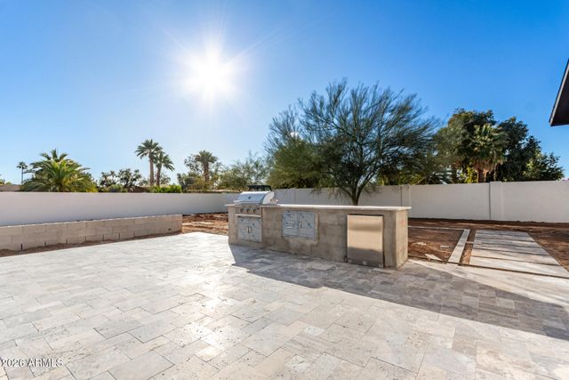 7053 E DREYFUS Avenue, Scottsdale, AZ 85254
