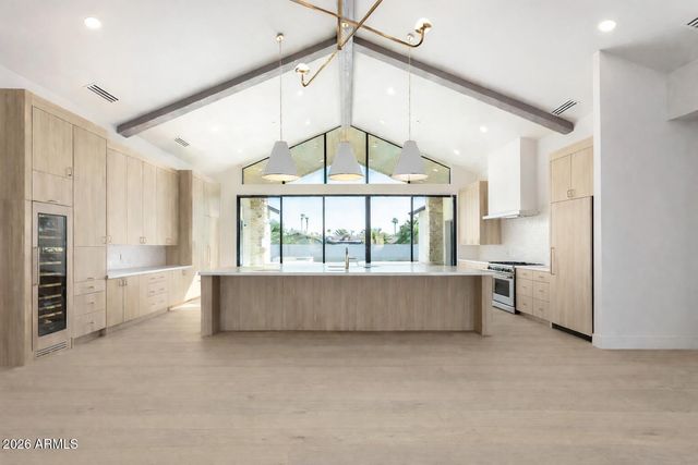 7053 E DREYFUS Avenue, Scottsdale, AZ 85254