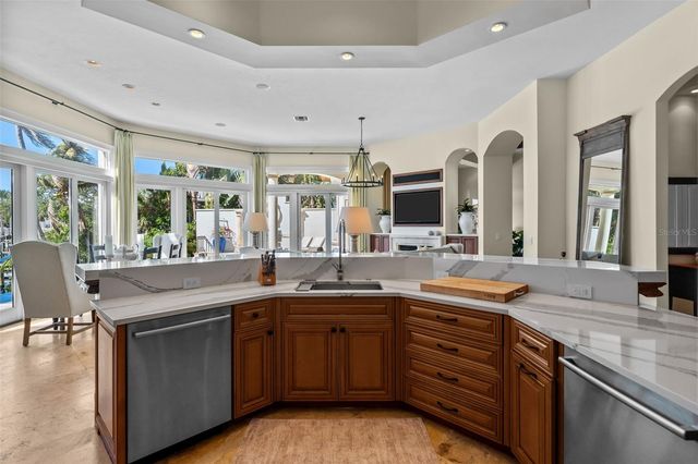 1394 HARBOR DRIVE, Sarasota, FL 34239