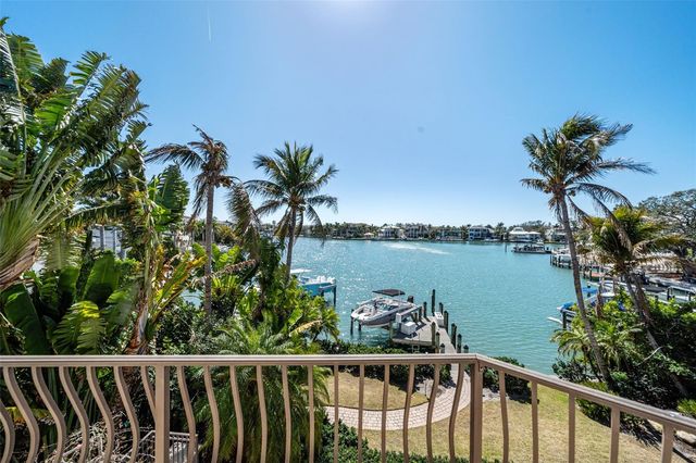 1394 HARBOR DRIVE, Sarasota, FL 34239