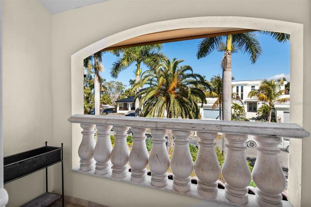 1394 HARBOR DRIVE, Sarasota, FL 34239