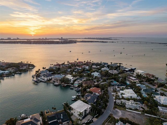 1394 HARBOR DRIVE, Sarasota, FL 34239