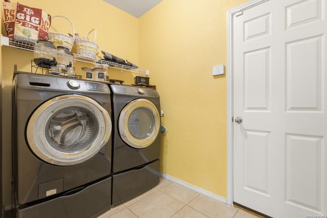 409 Circle Star, Schertz, TX 78154