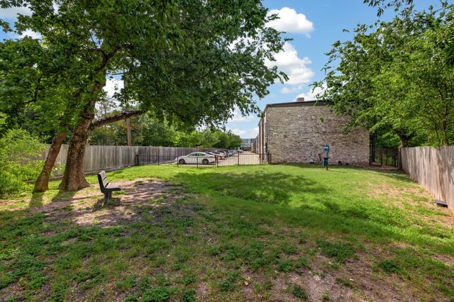 5820 Berkman DR 120, Austin, TX 78723