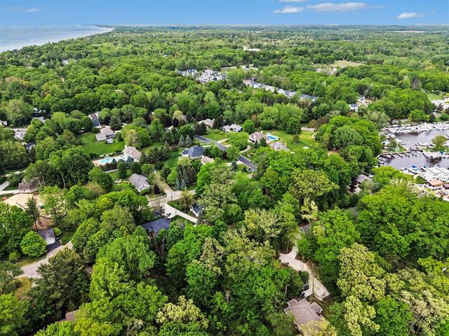 434 Beech Street, South Haven, MI 49090