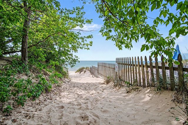 434 Beech Street, South Haven, MI 49090