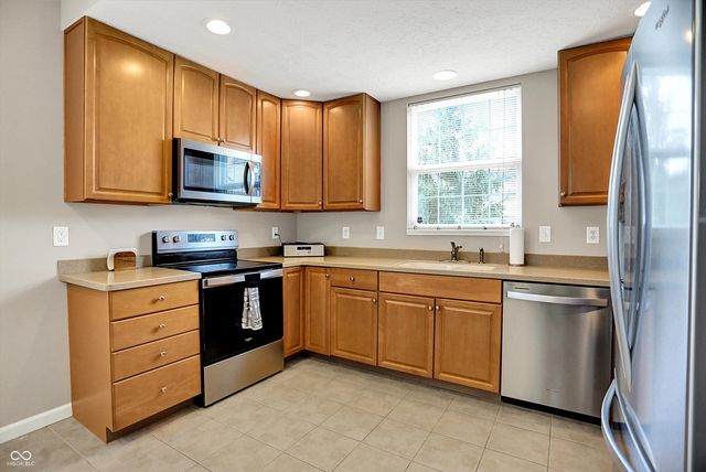 6247 Eller Creek Way, Fishers, IN 46038