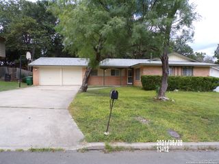 6815 FARROW PL, San Antonio, TX 78240