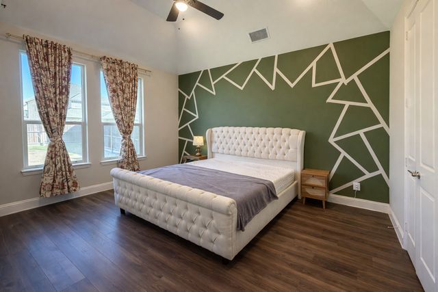 2136 W Chapman Lane, Little Elm, TX 75068