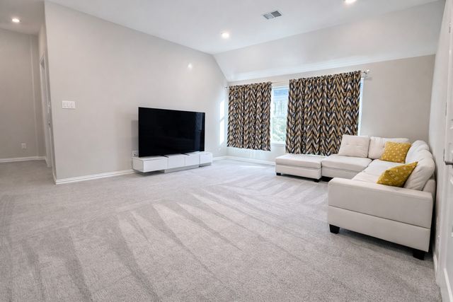 2136 W Chapman Lane, Little Elm, TX 75068