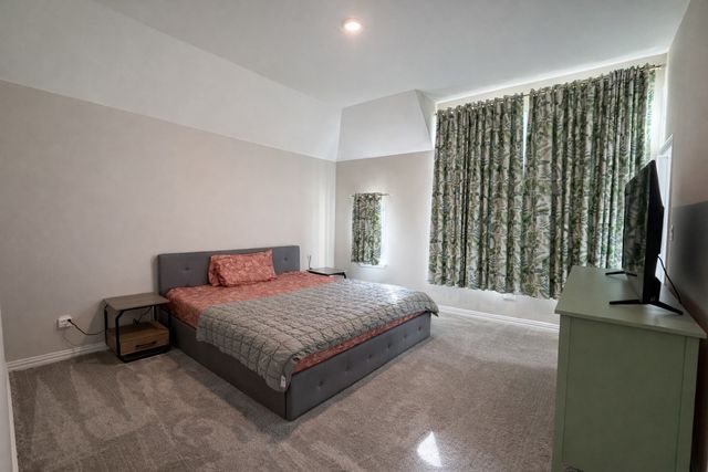 2136 W Chapman Lane, Little Elm, TX 75068