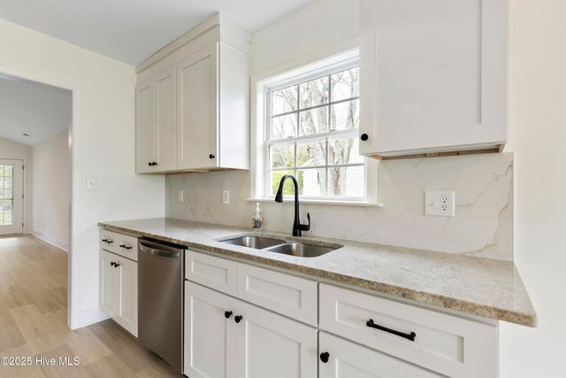 4930 N Hampton Drive SE, Southport, NC 28461