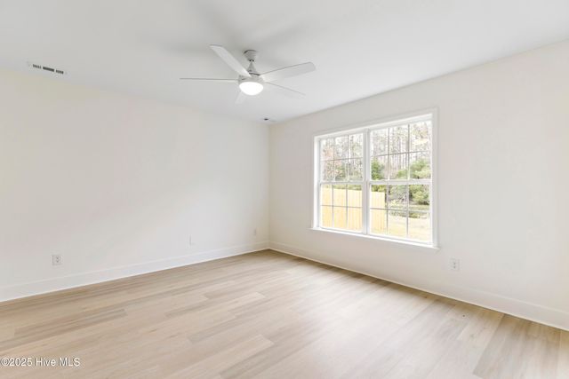 4930 N Hampton Drive SE, Southport, NC 28461