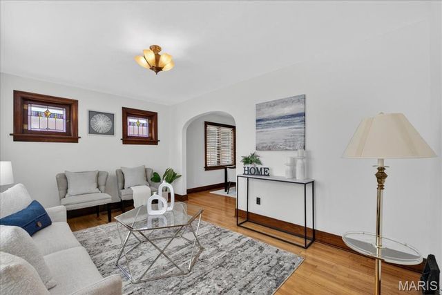 1719 Veronica Avenue, St Louis, MO 63147