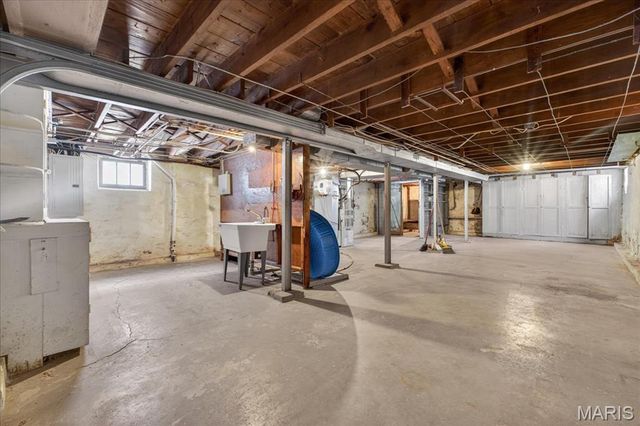 1719 Veronica Avenue, St Louis, MO 63147