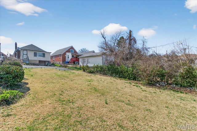 1719 Veronica Avenue, St Louis, MO 63147